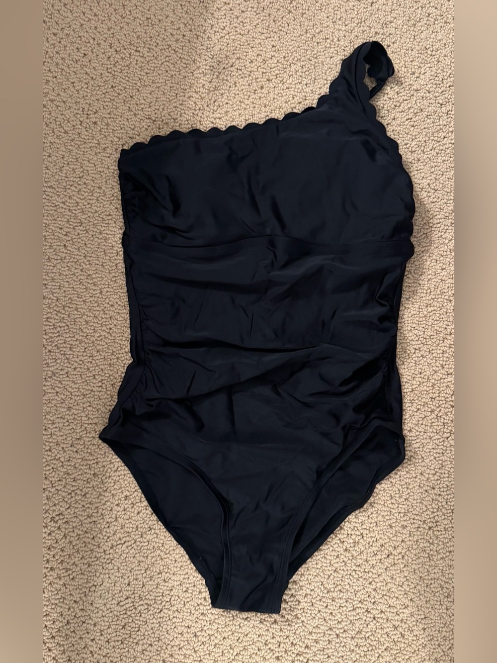 Kona Sol One-Shoulder Black Scalloped-Edge One-Piece Swimsuit, size M
